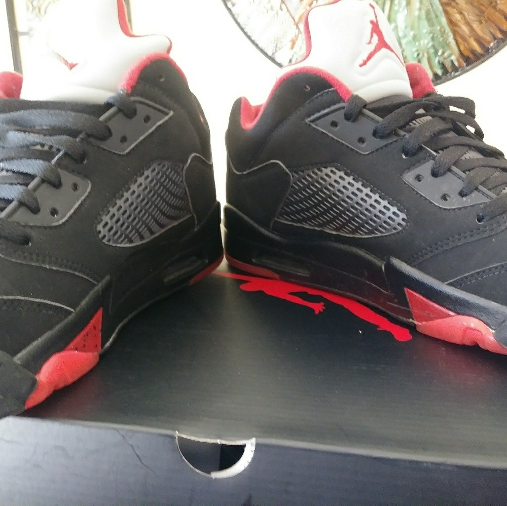 Air jordan retro 5 low